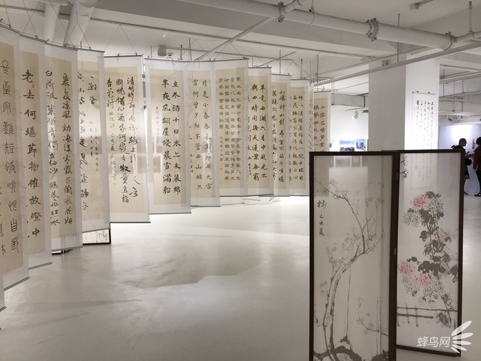光影交織拾年夢(mèng)，記憶常新一芯間——觀北京市第八十中學(xué)藝·視域社團(tuán)十年展有感